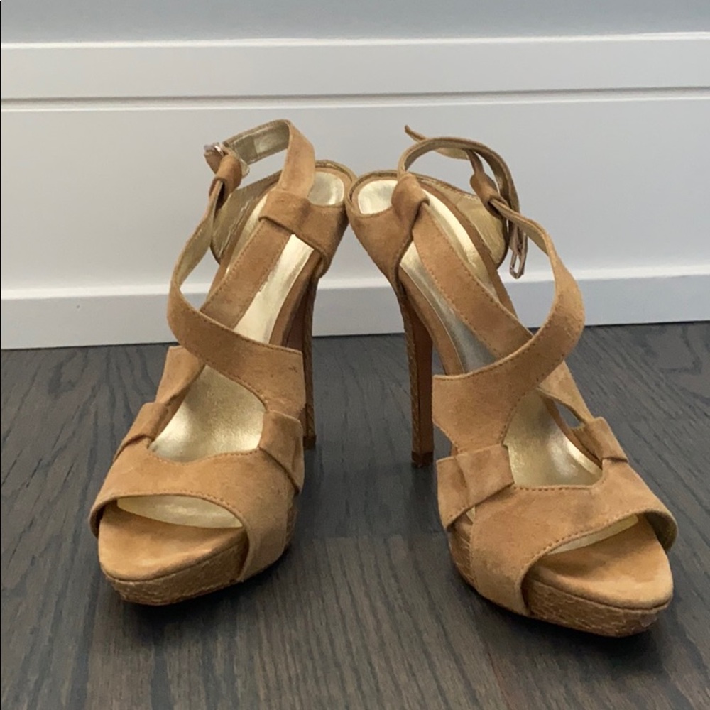 Charles David Veri Cuoio Leather Strappy 4” Heels